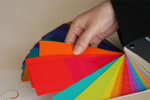 カラーシミュレーションで<br>施工後の建物をイメージできる